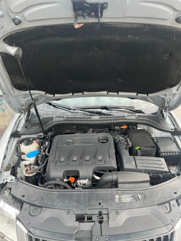 Skoda Superb Superb II Combi Diesel Combi 2.0 TDI Comfort