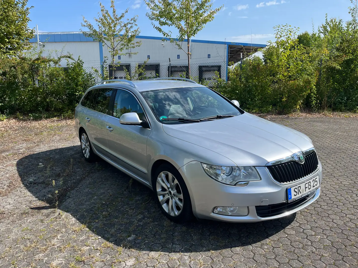 Skoda Superb Superb II Combi Diesel Combi 2.0 TDI Comfort Silber - 1