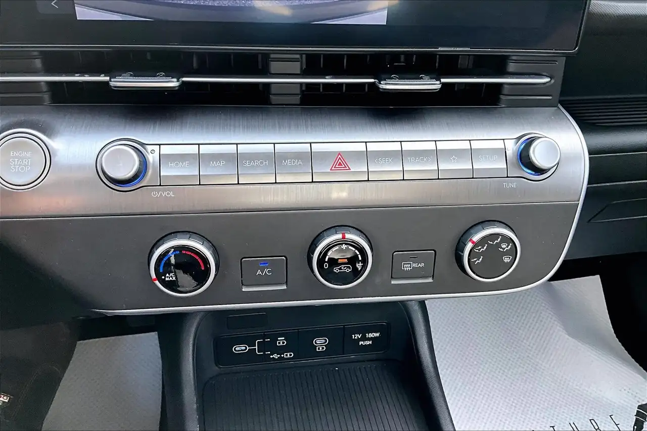 Hyundai KONA снимка Hyundai KONA