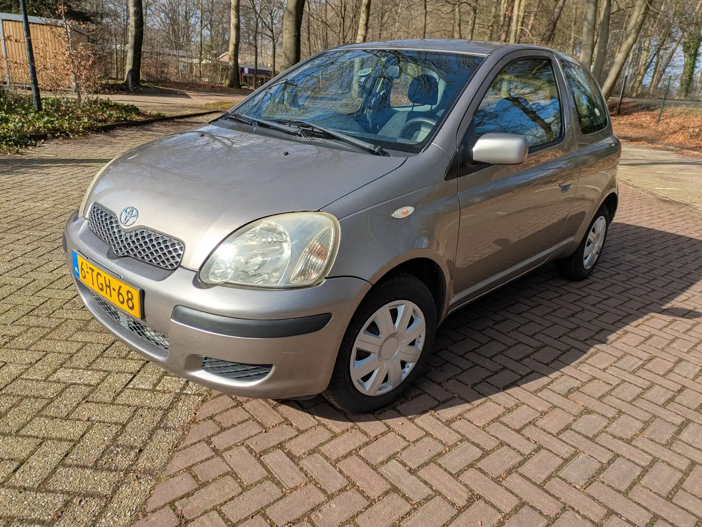 Toyota Yaris Yaris+1.0+VVT-i Grijs - 2