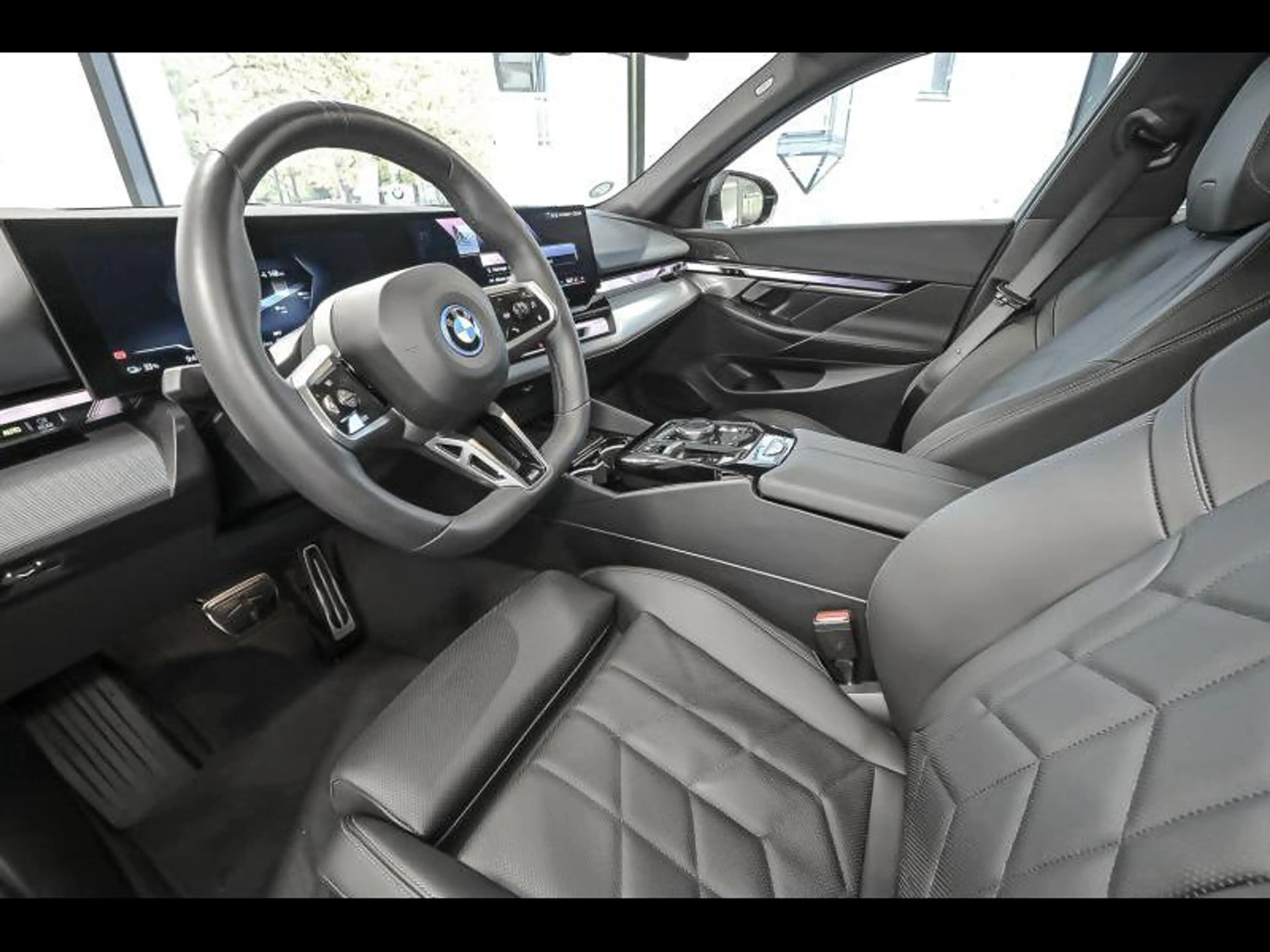 BMW i5 eDrive40|Msport|H&K|360Cam|Th|Dass+ — photo 5