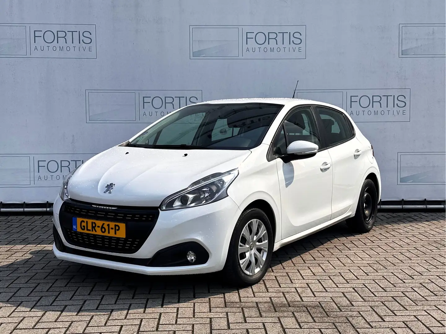 Peugeot 208 1.2 PureTech Signature AUTOMAAT | CARPLAY | AIRCO Wit - 1