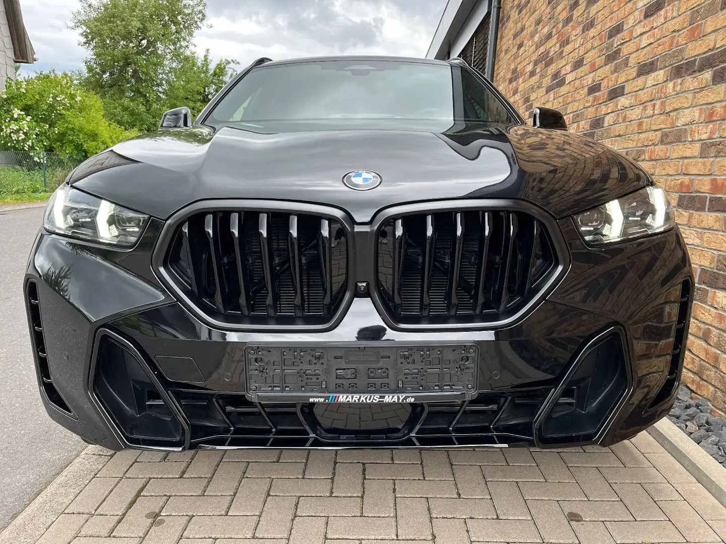 BMW X6 40i xDrive M SportPro Leder HUD AHK CockpProf Černá - 2