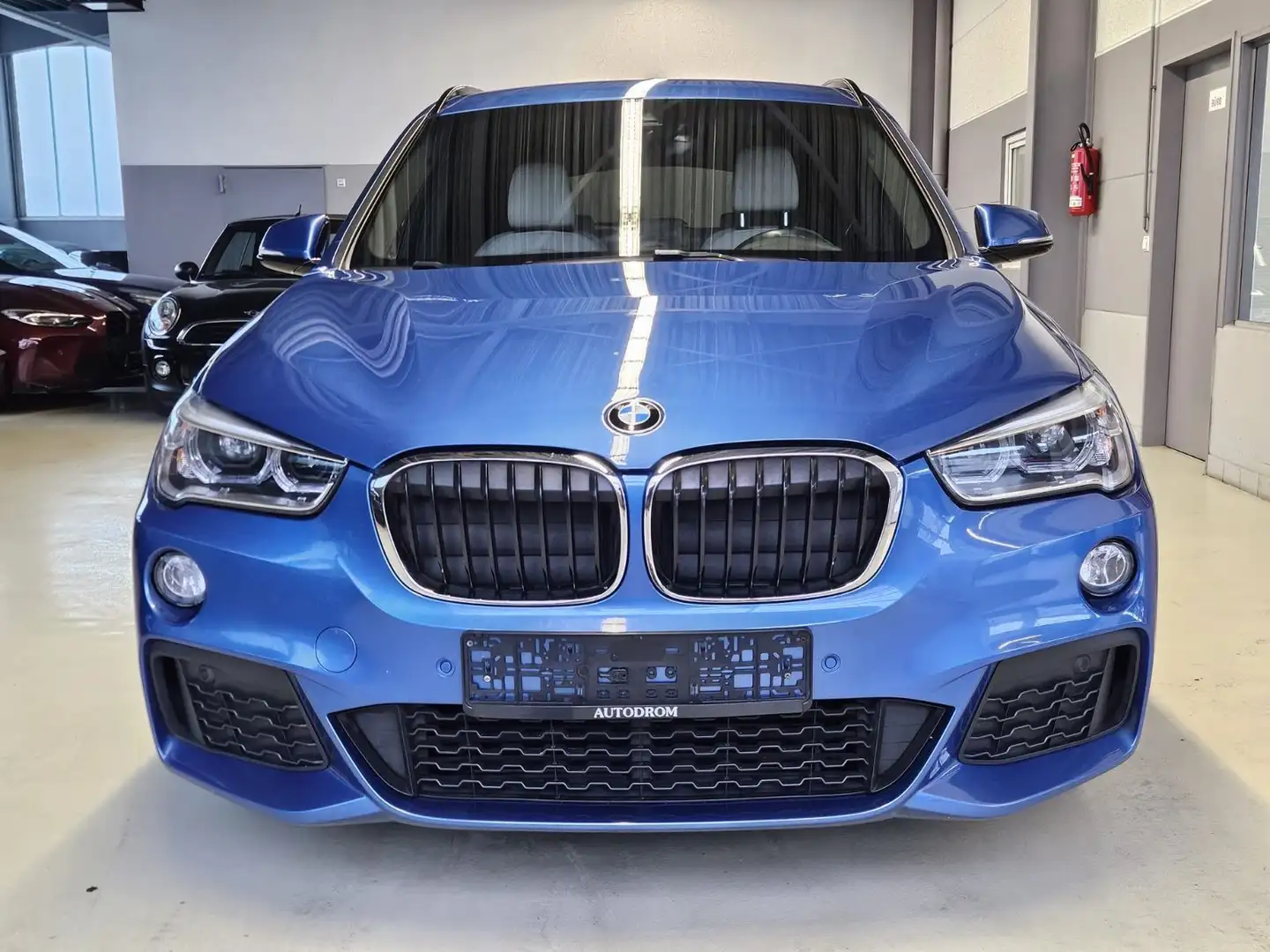 BMW X1 xDrive 20 d M Sport Blau - 2