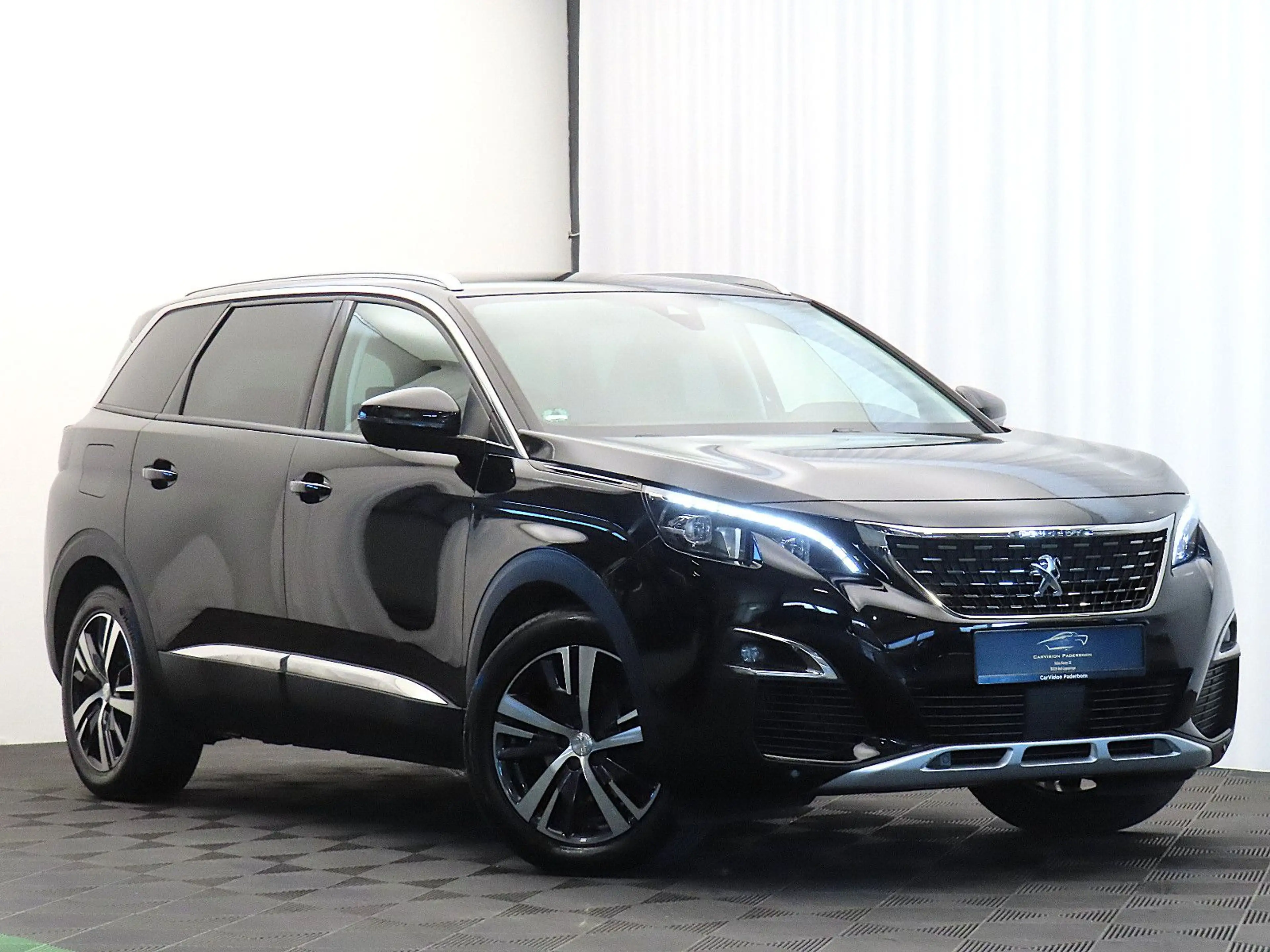 Peugeot 5008 Allure *AHK / 7-Sitzer / LED / Kamera* — photo 8