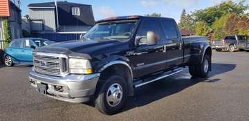 LARIAT **SUPERCREW**DOUBLE ROUE**DIESEL**4X4**BOITE 8 PIEDS**AUCUNE ROUILLE**BAS KM**TRÈS PROPRE**