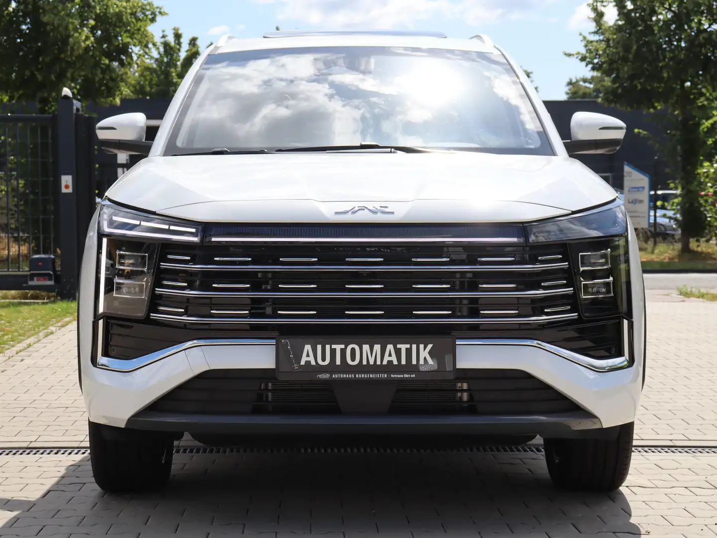 JAC JS8 Pro 1,5 TGDI *Auto*Pano*ACC*360-Kamera*7-Sitze Weiß - 2