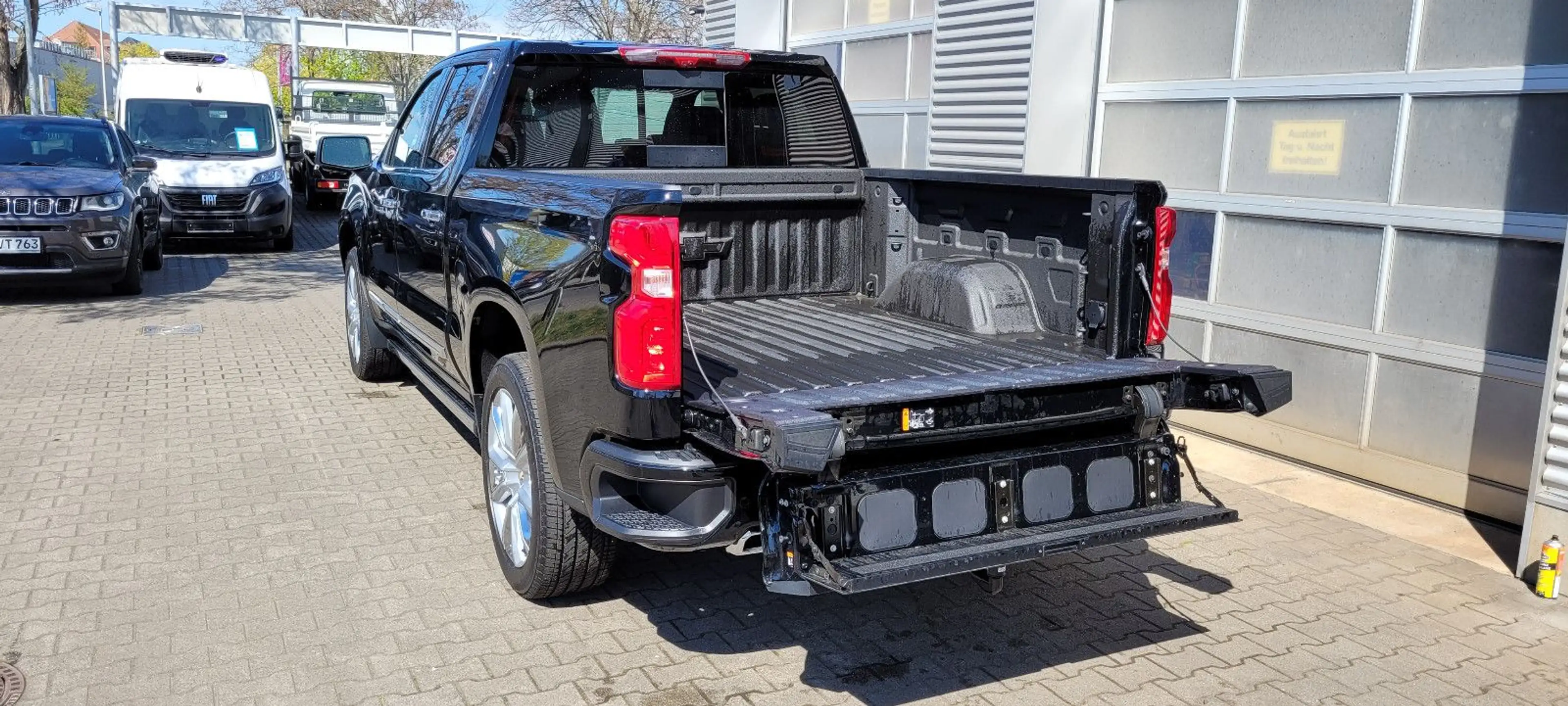 Chevrolet Silverado HIGH COUNTRY 6.2L V8 AWD — photo 6
