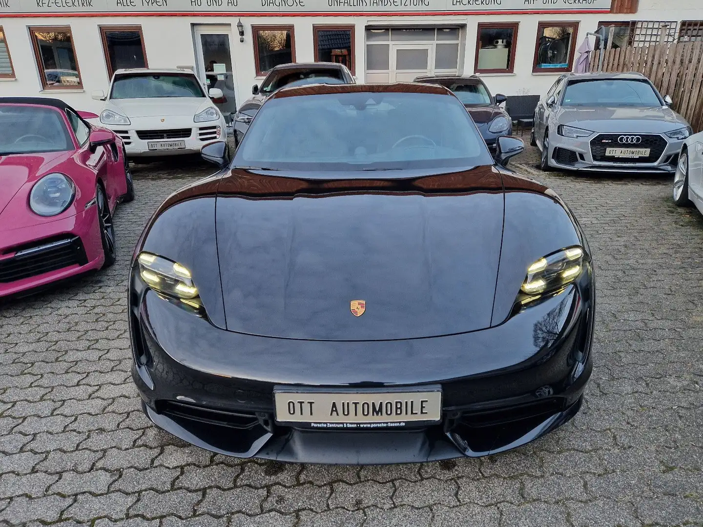 Porsche Taycan TAYCAN TURBO "APPROVED" EXCLUSIV,21ZOLL,BRD,1.HD Schwarz - 2