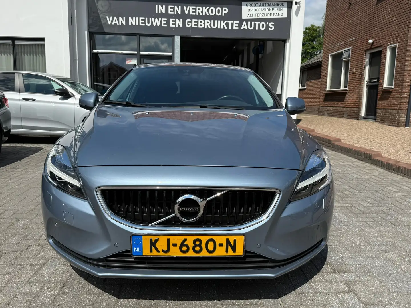 Volvo V40 1.5 T2 Momentum automaat,Navigatie,Stoelverwarming Kék - 2