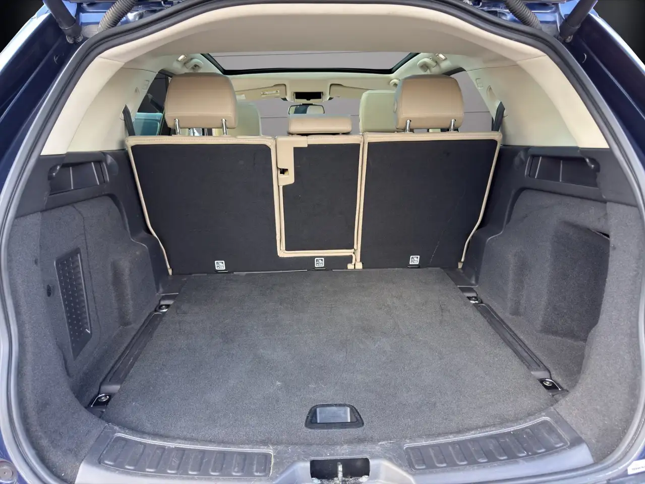 Land Rover Discovery Sport снимка Land Rover Discovery Sport