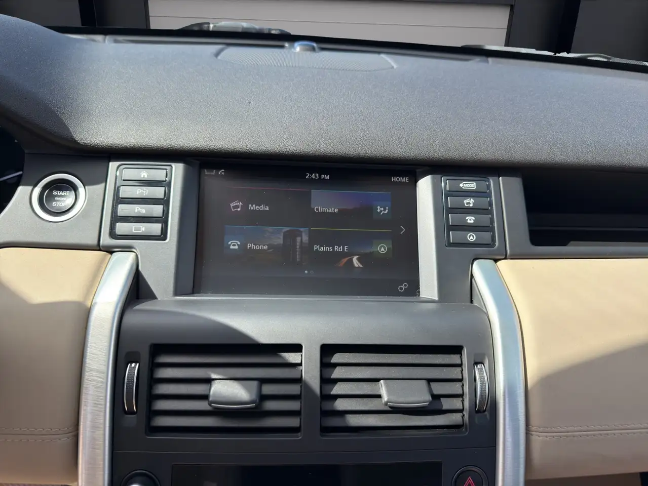 Land Rover Discovery Sport снимка Land Rover Discovery Sport
