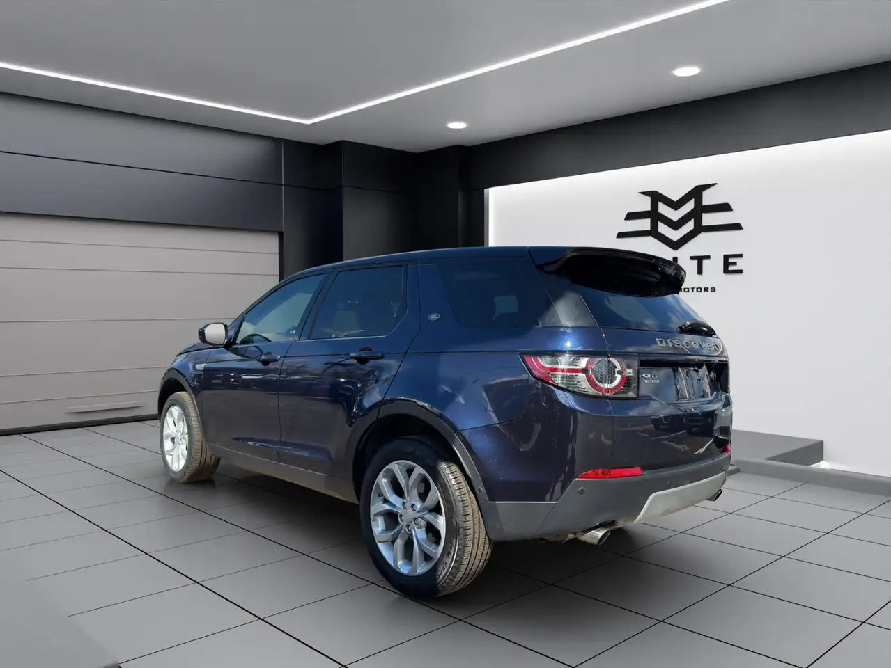 Land Rover Discovery Sport снимка Land Rover Discovery Sport