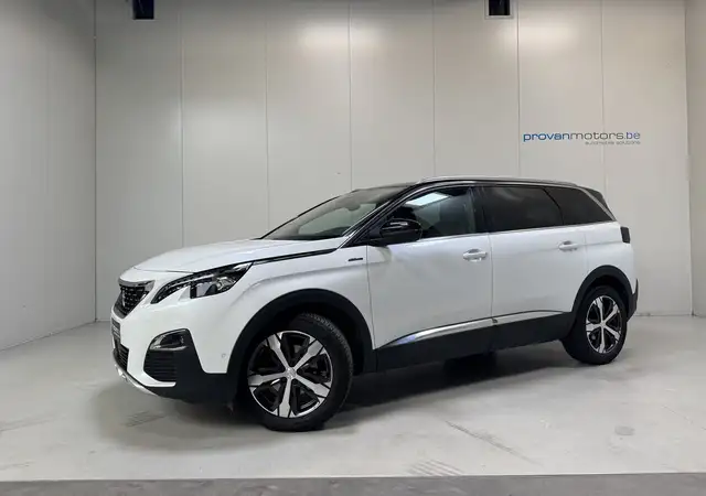 Peugeot 5008 view 4