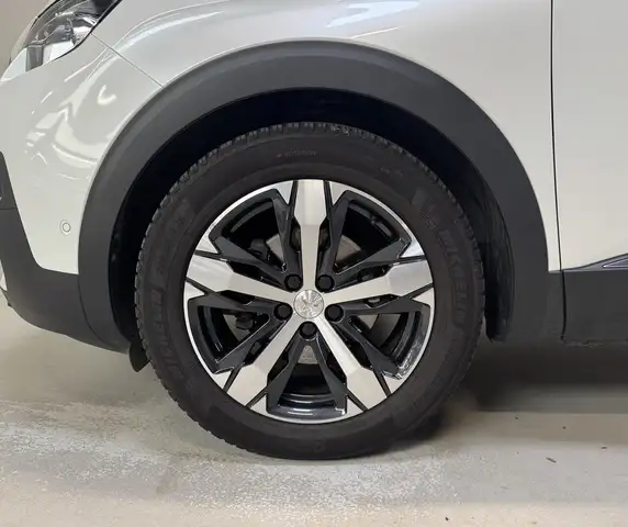 Peugeot 5008 view 7