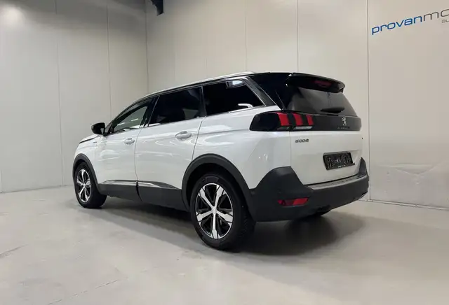 Peugeot 5008 view 6