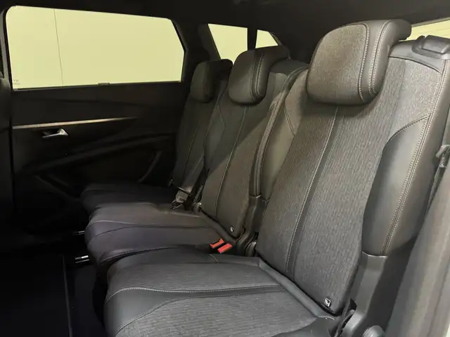 Peugeot 5008 view 10