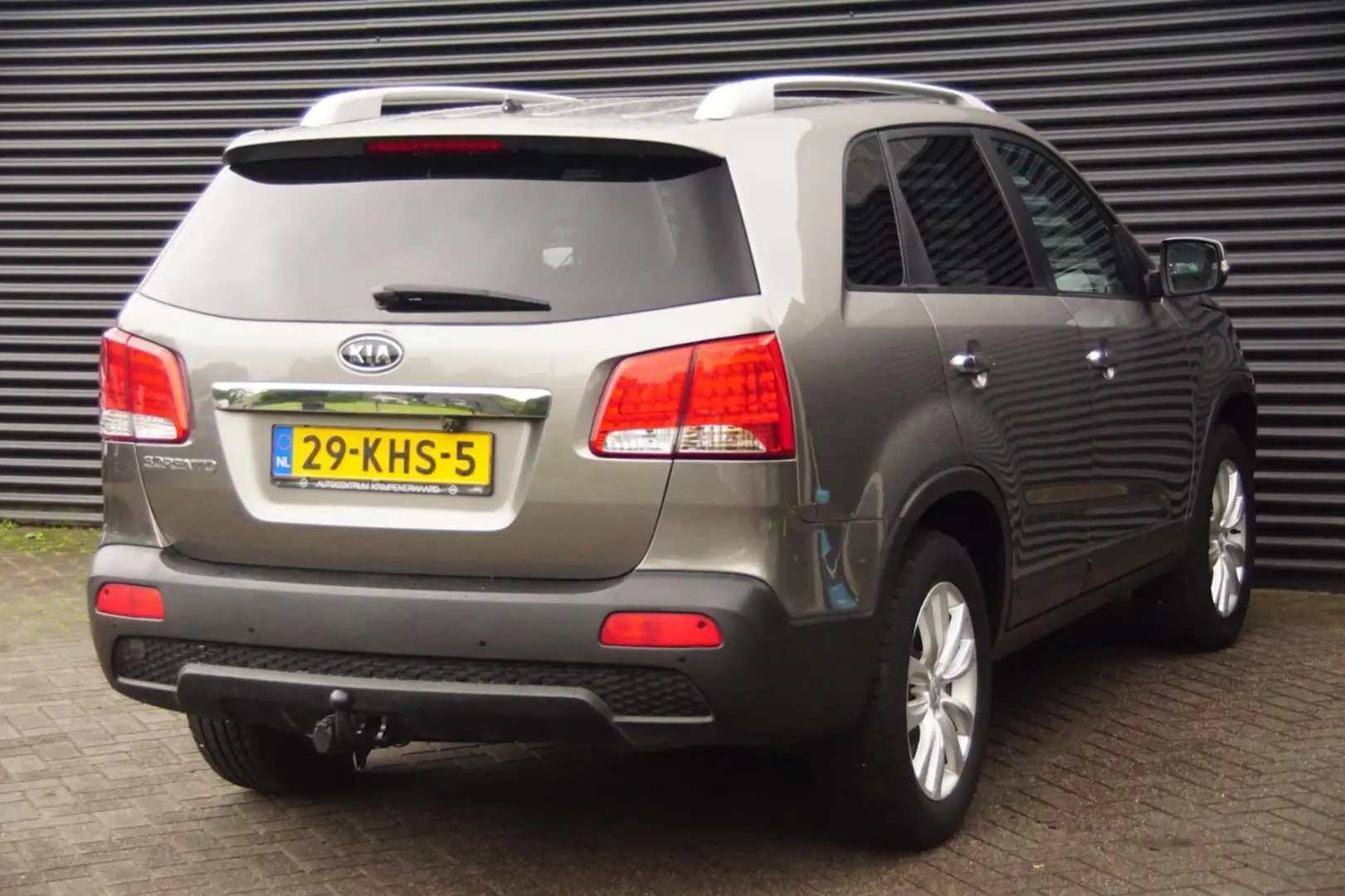 Kia Sorento 2.4 X-clusive | Navi | Leder | Trekhaak | Cruise | Gris - 2