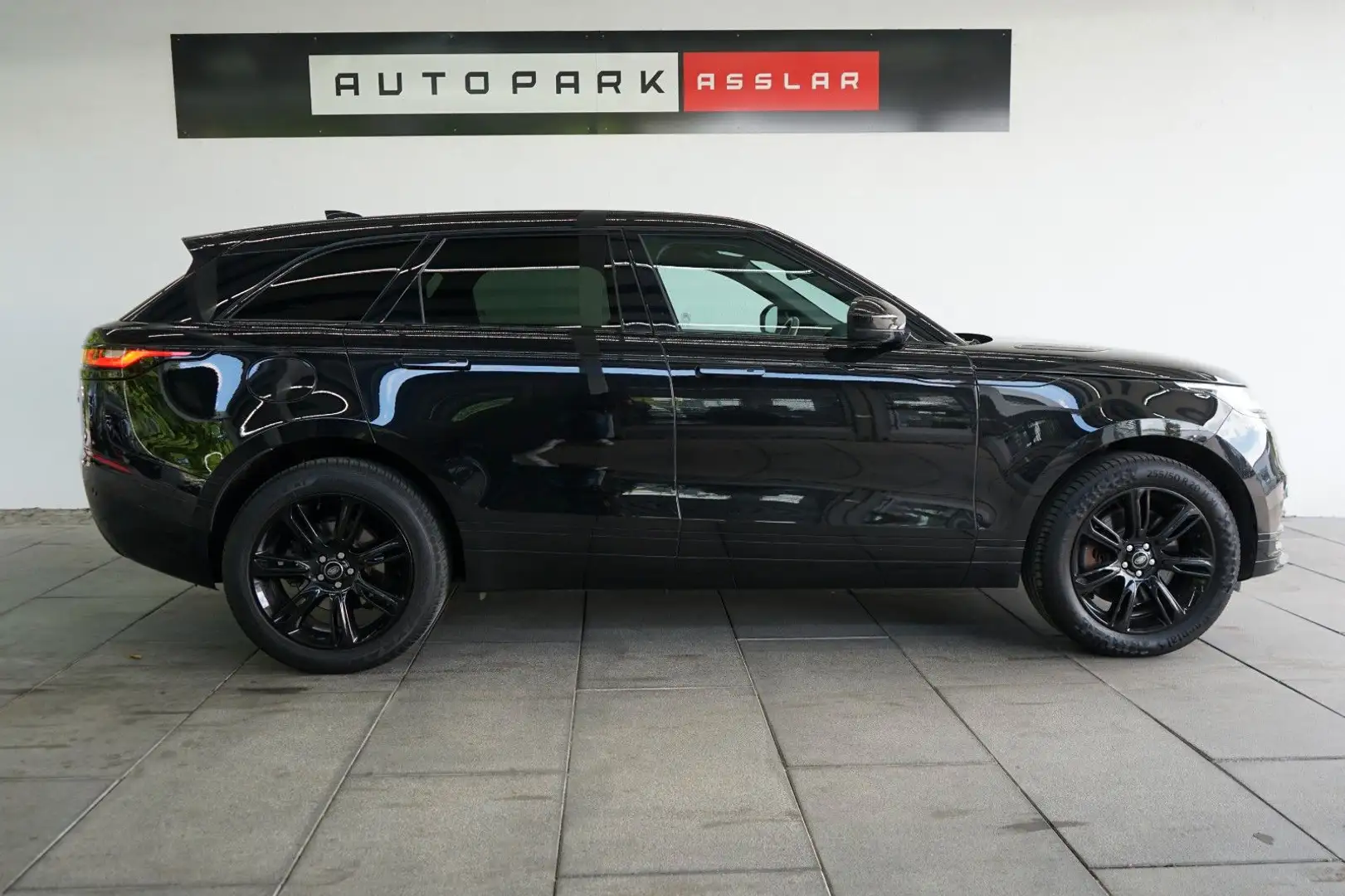 Land Rover Range Rover Velar R-Dynamic SE*PANO*STHZ*14W*20z Nero - 2