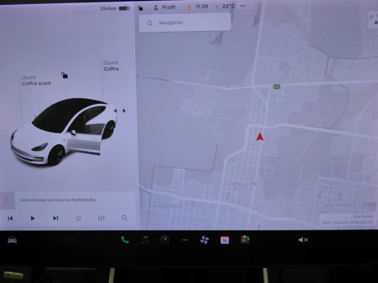 Tesla Model 3 снимка Tesla Model 3
