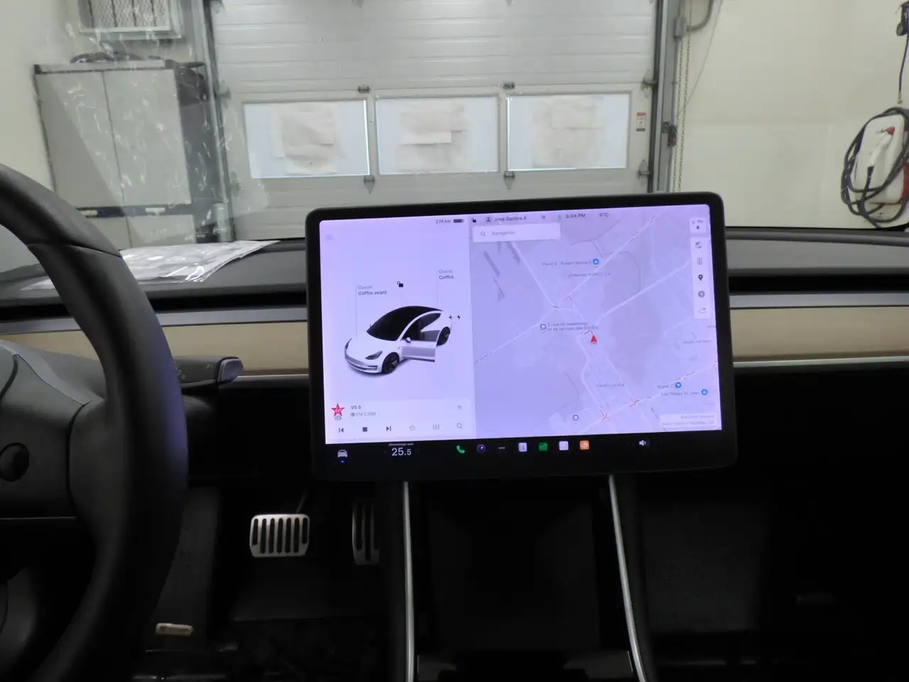 Tesla Model 3 снимка Tesla Model 3
