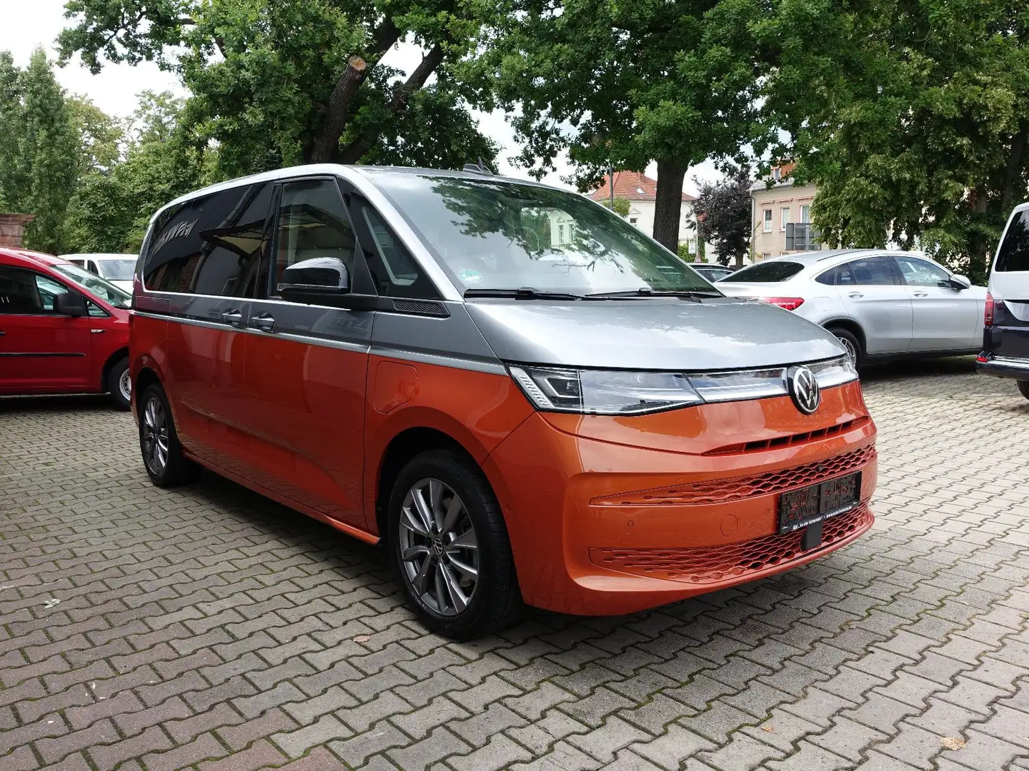 Volkswagen T7 Multivan Style,eHybrid,Matrix,Pano,HuD,360° Portocaliu - 1