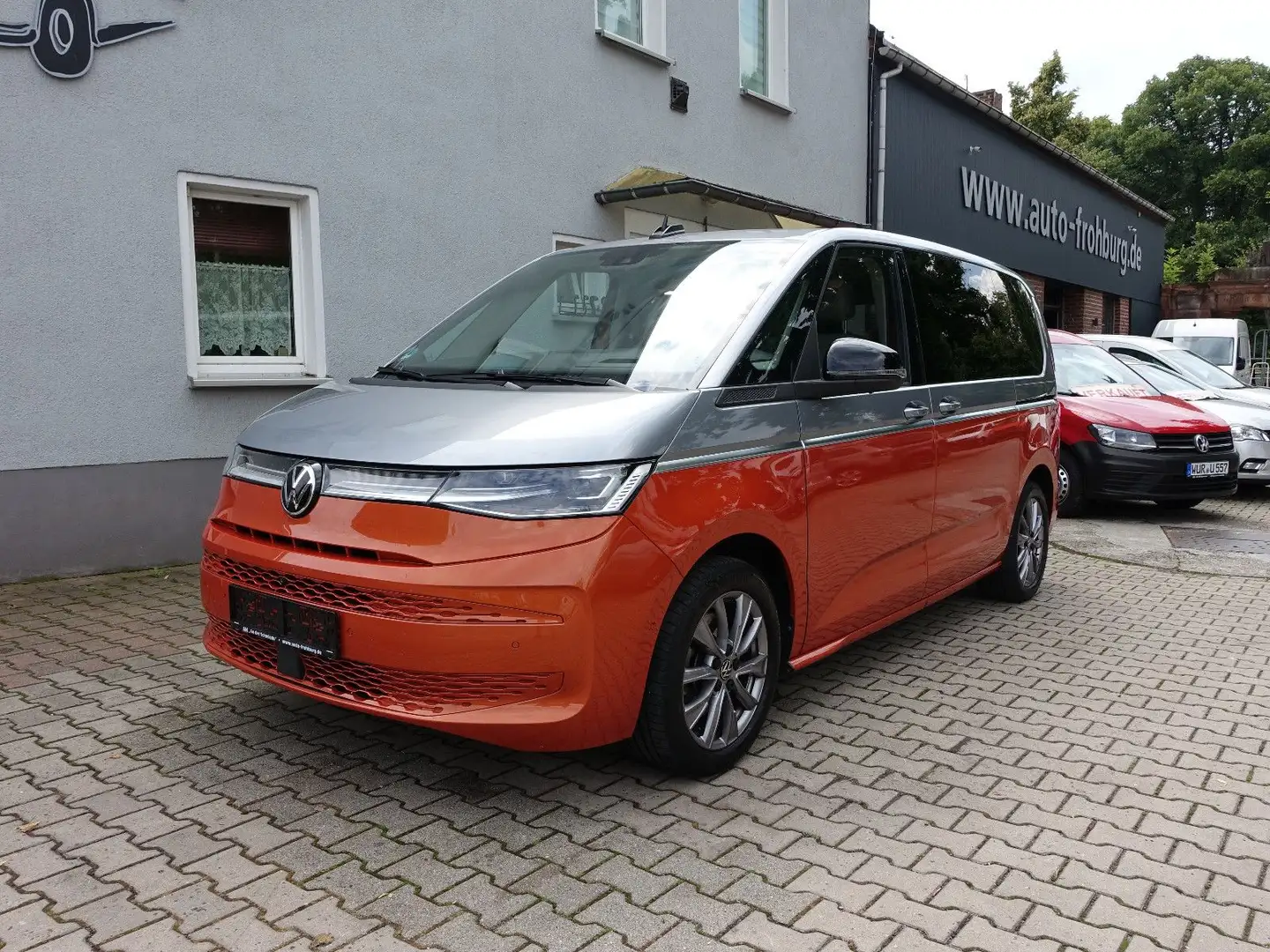 Volkswagen T7 Multivan Style,eHybrid,Matrix,Pano,HuD,360° Portocaliu - 2