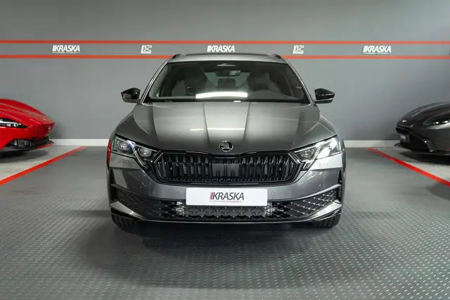 Skoda Octavia view 4