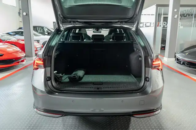 Skoda Octavia view 8