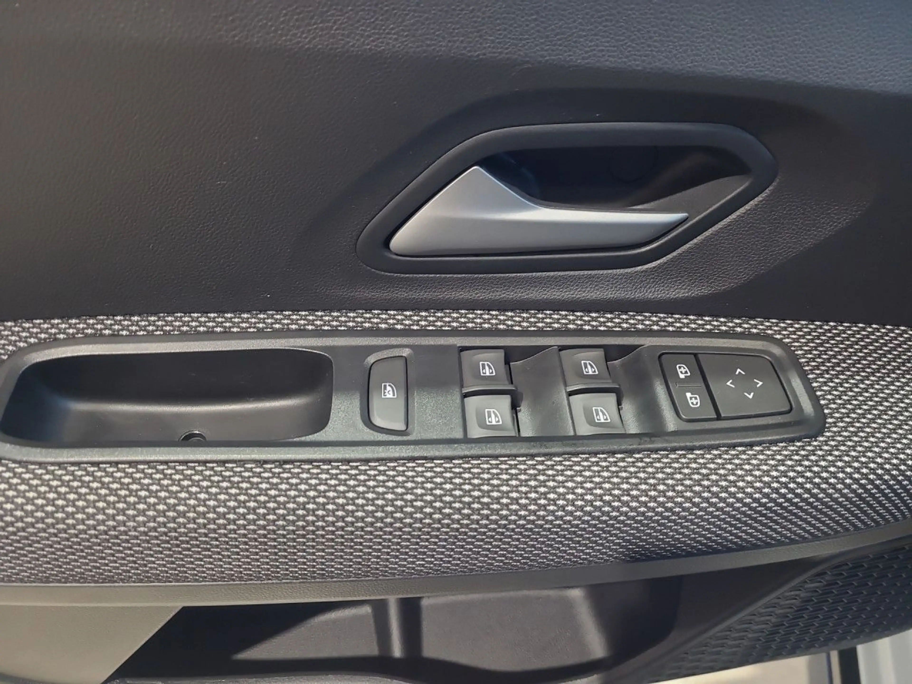 Dacia Sandero Stepway Expression Bluetooth Navi LED — photo 9