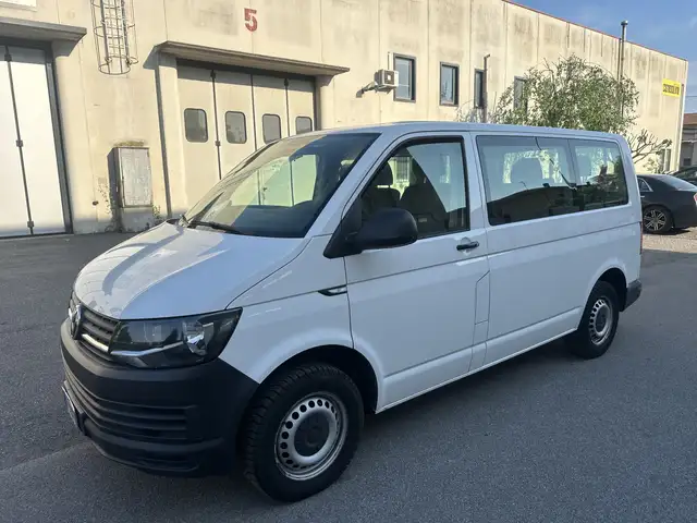 Volkswagen Transporter 9 Posti