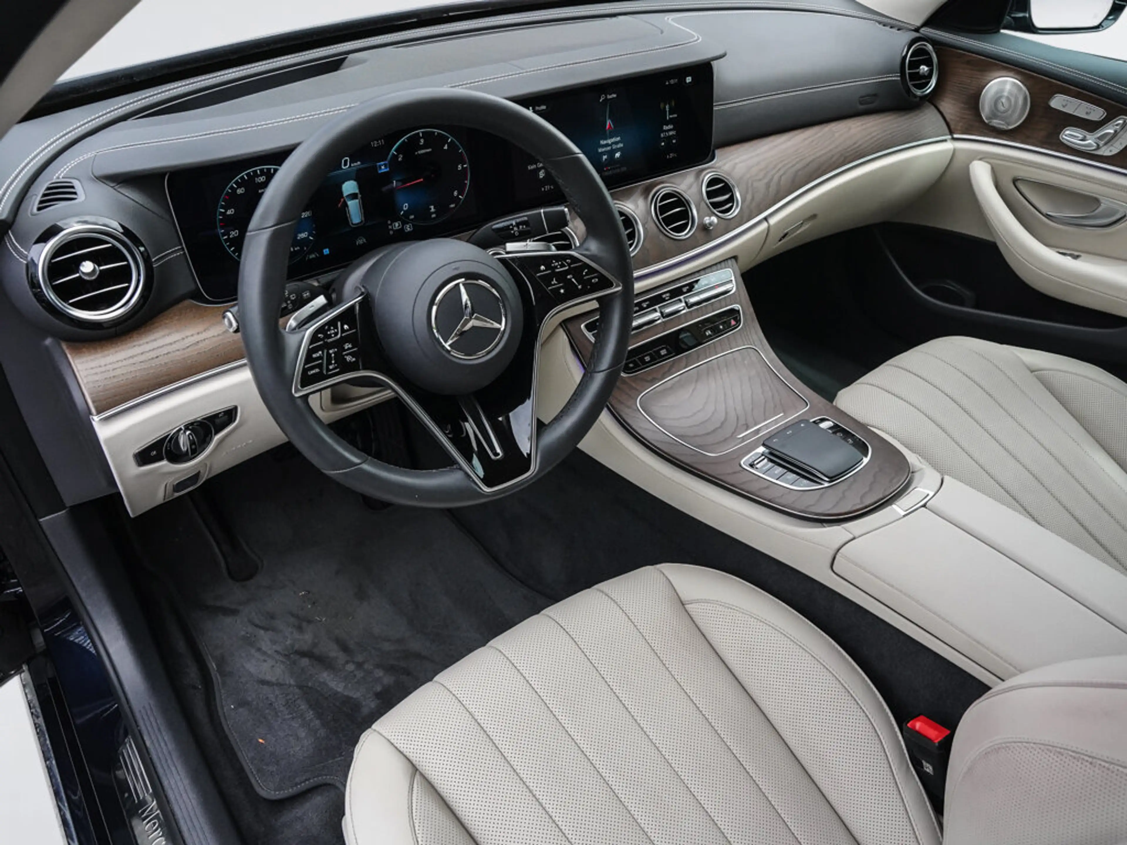 Mercedes-Benz E 400 E 400 d 4M T EXCLUSIVE STH MASSAGE. DISTRONIC HUD — photo 6