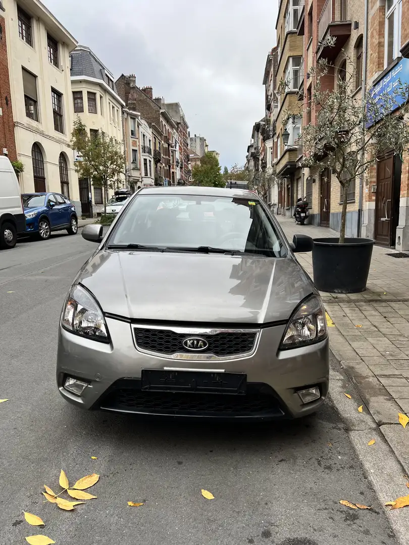 Kia Rio 1.4i Easy - 2