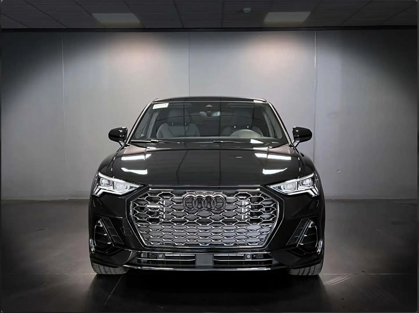 Audi Q3 Q3 40 TDI quattro S tronic S line edition Zwart - 2