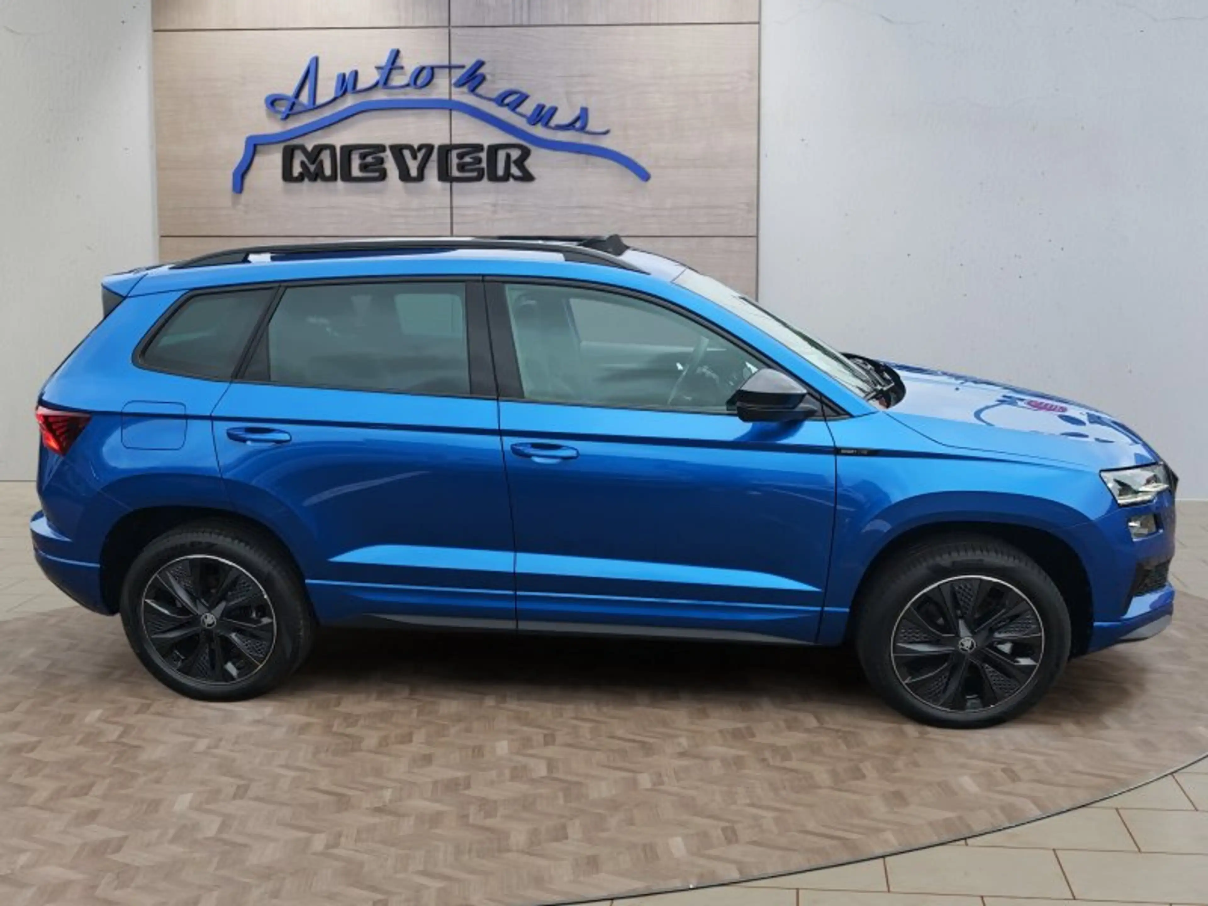 Skoda Karoq Sportline 2,0TDI DSG 4x4 Pano/4*J.Gar/aAHK/Navi — photo 6