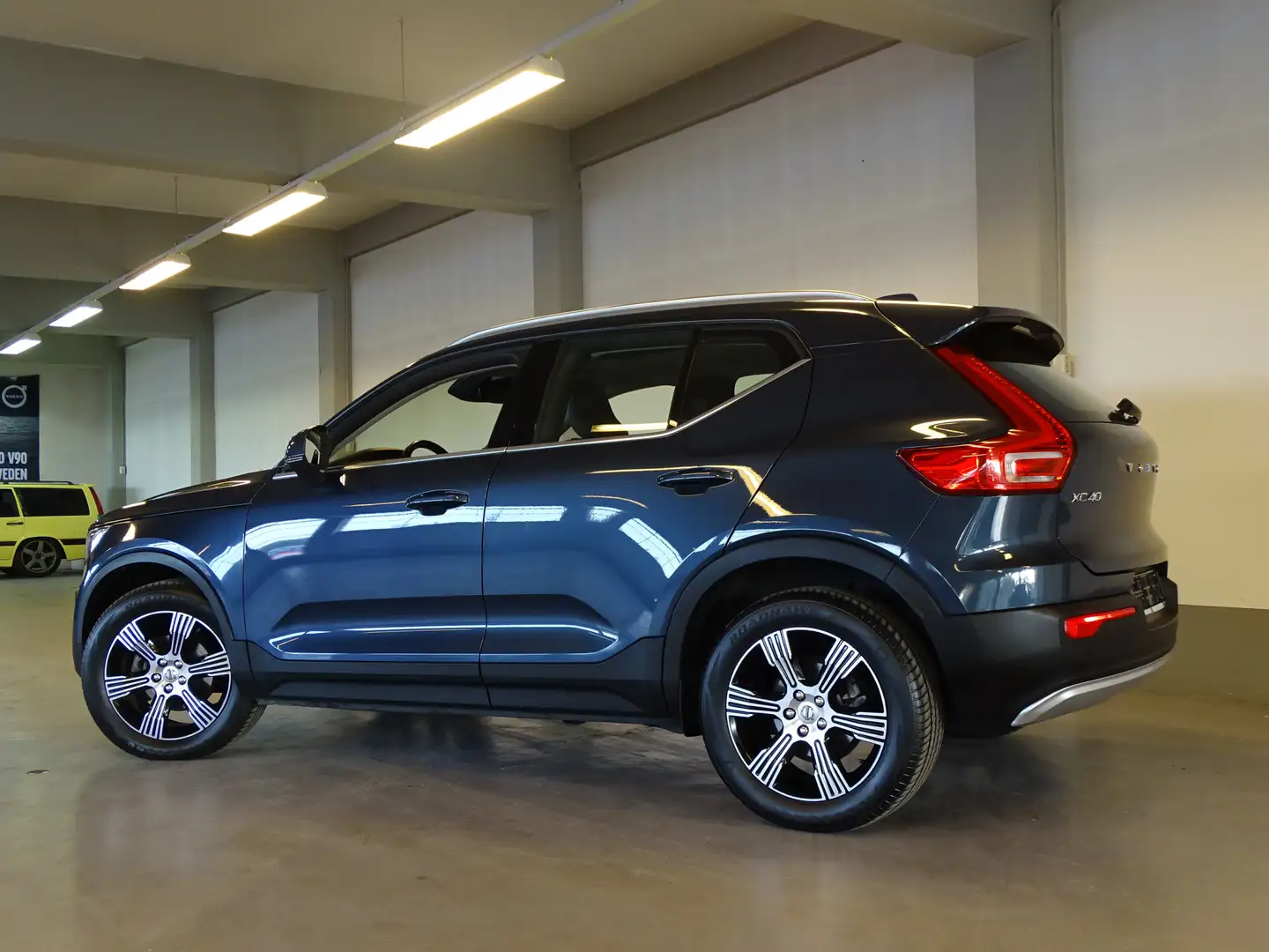 Volvo XC40 1.5 T3 Inscription | ACC | Panoramadak | 360 Kamer Blauw - 2
