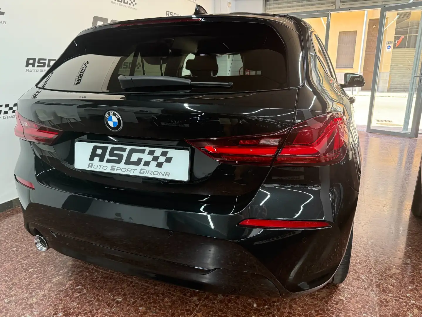 BMW 116 116d Business Noir - 2