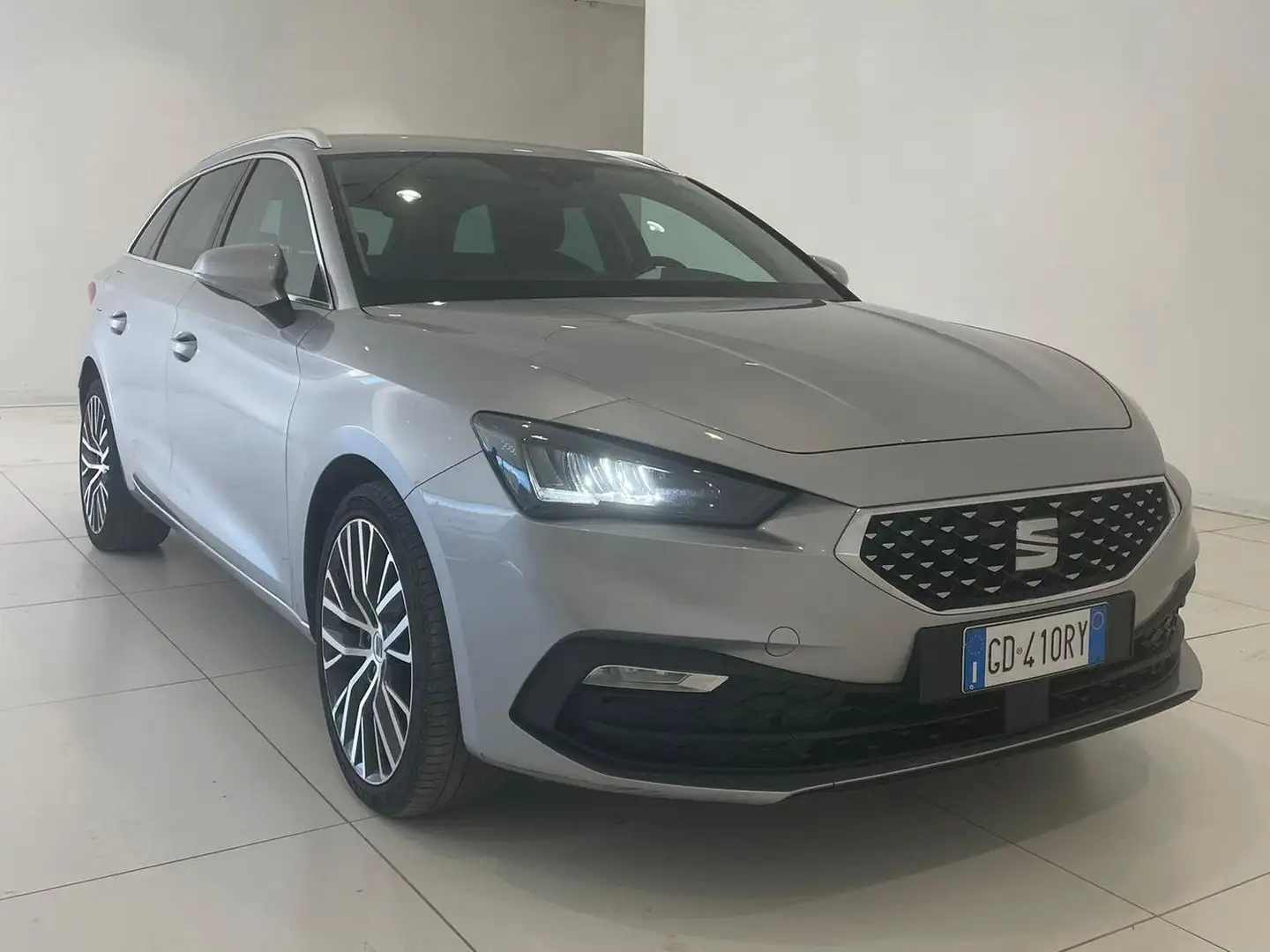 SEAT Leon ST 1.5 ecotsi Xcellence 150cv dsg Argento - 1