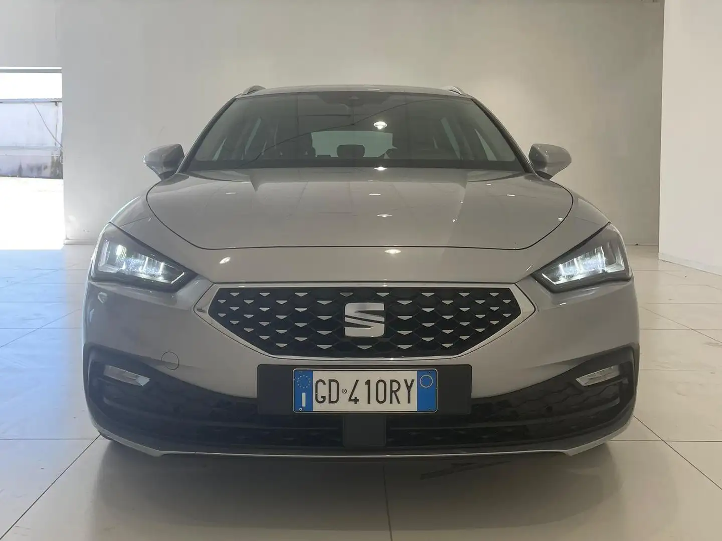SEAT Leon ST 1.5 ecotsi Xcellence 150cv dsg Argento - 2