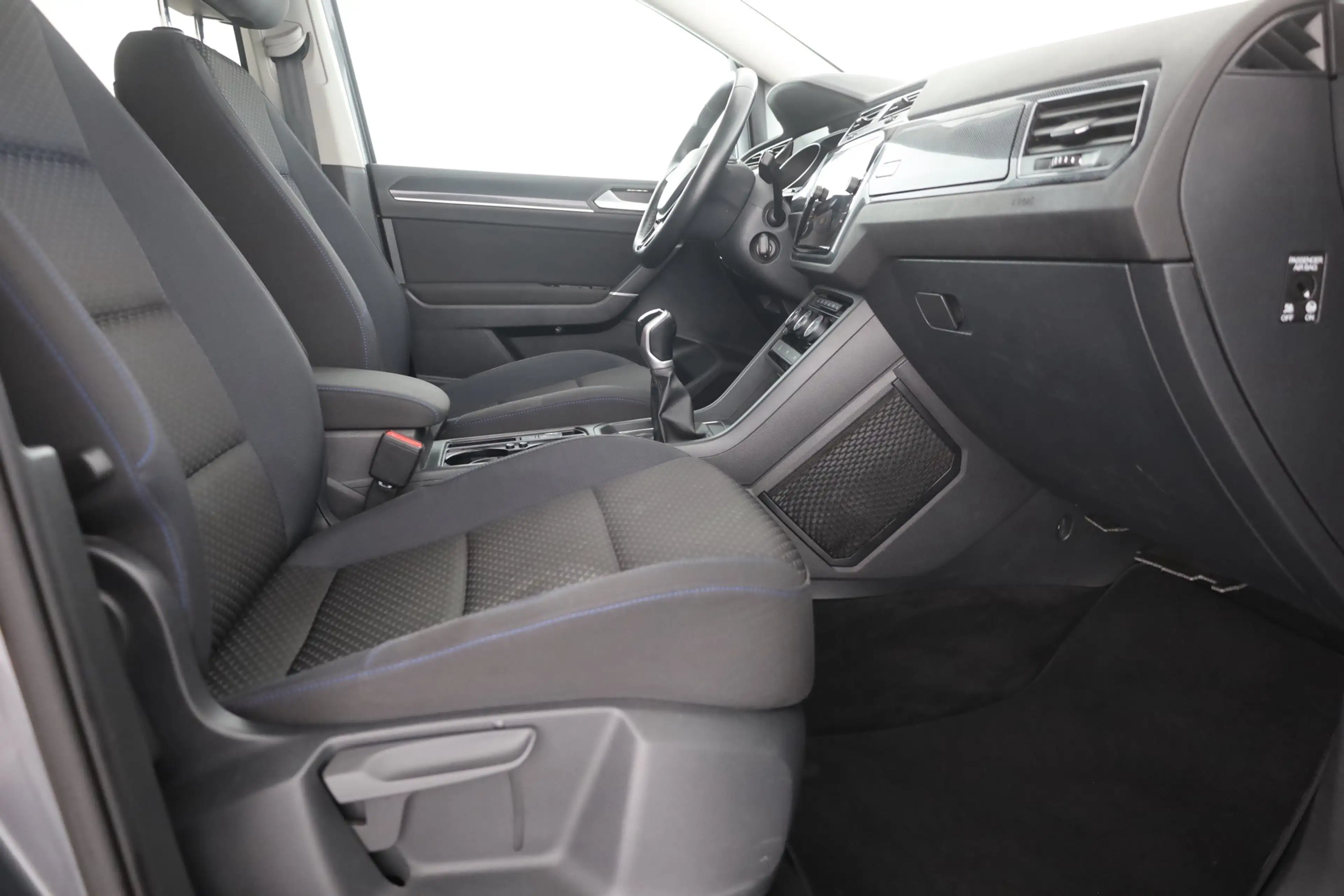 Volkswagen Touran 2.0 TDI United 7-Sitzer LED Navi ACC — photo 24