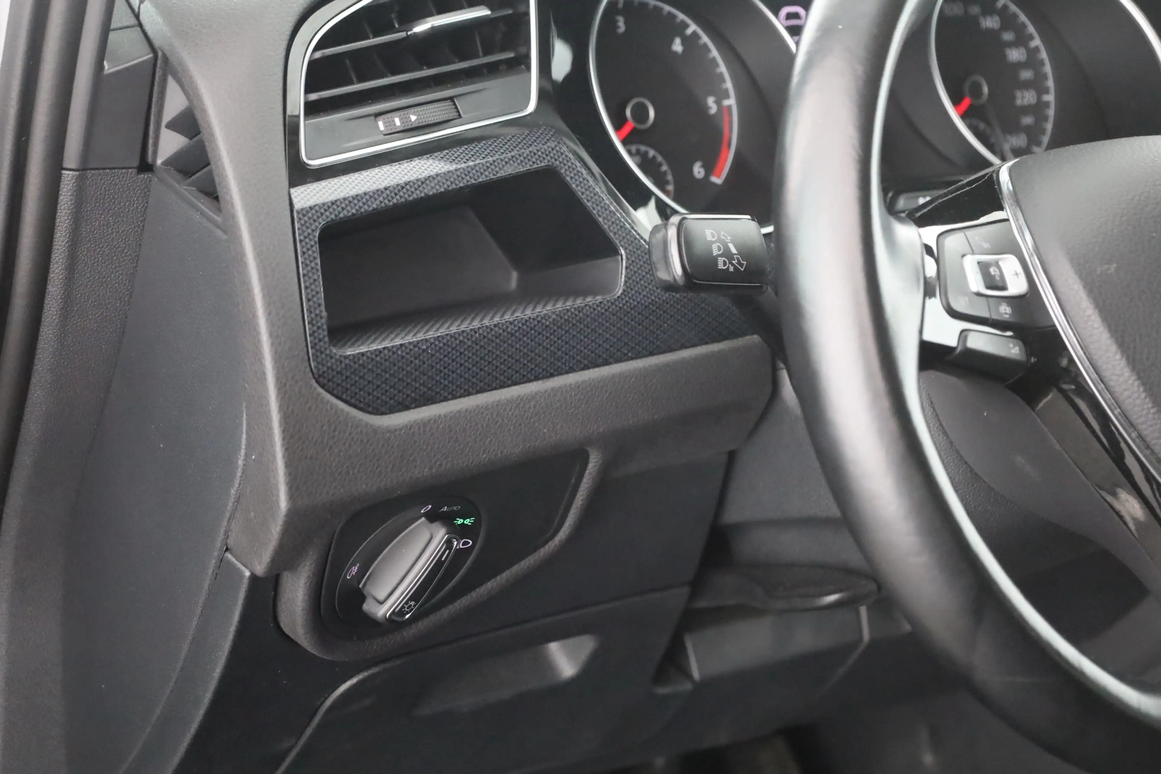Volkswagen Touran 2.0 TDI United 7-Sitzer LED Navi ACC — photo 21
