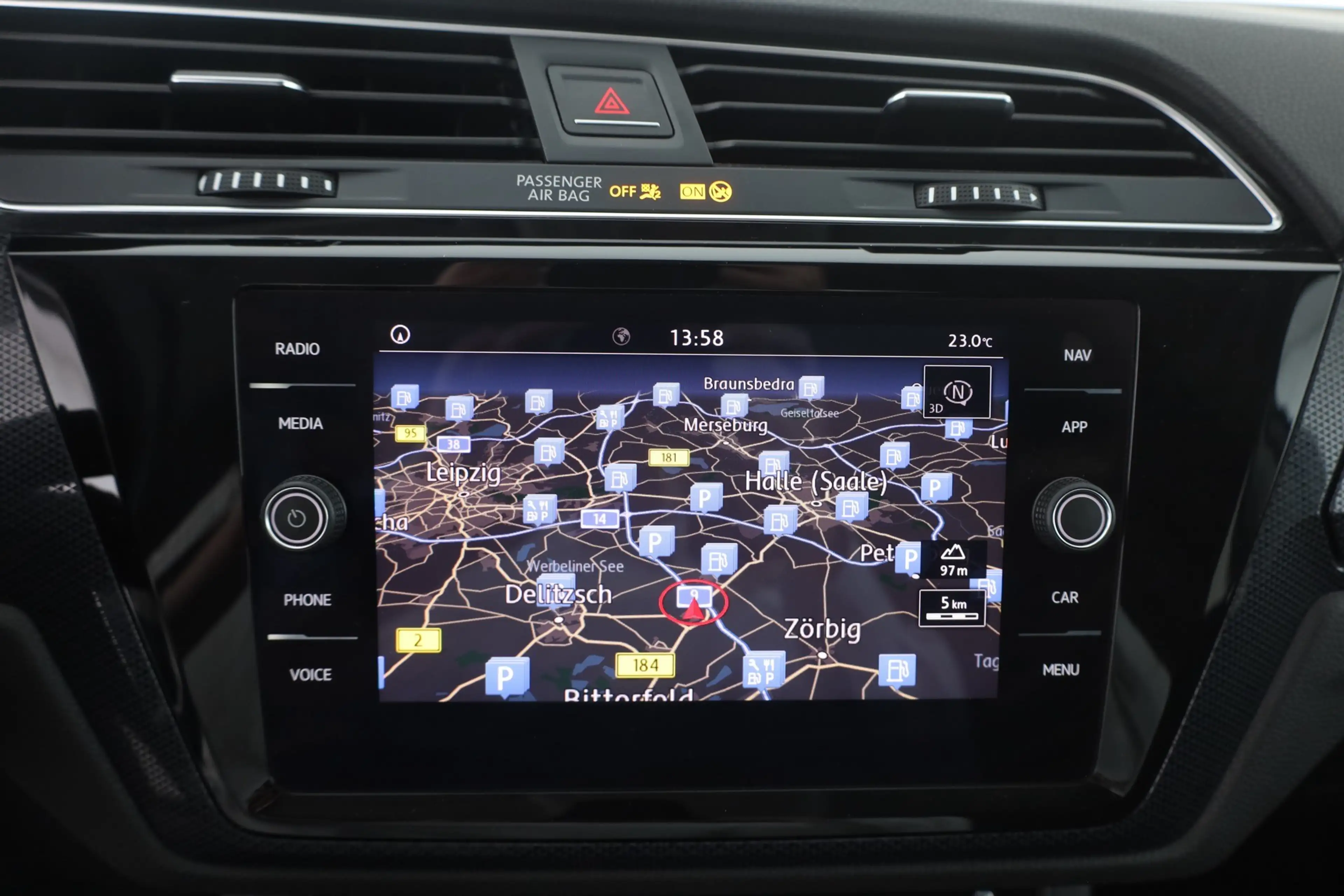 Volkswagen Touran 2.0 TDI United 7-Sitzer LED Navi ACC — photo 11
