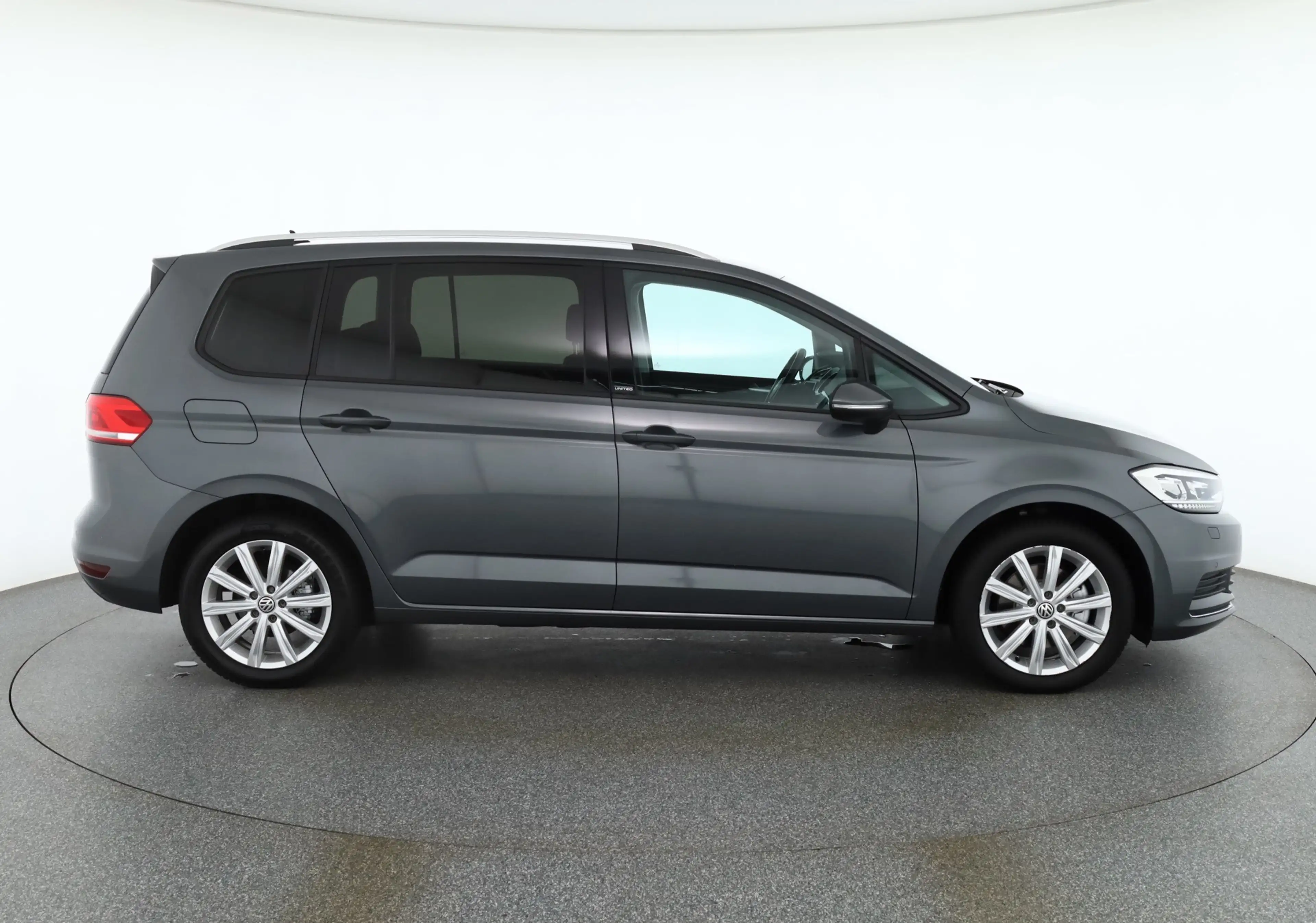 Volkswagen Touran 2.0 TDI United 7-Sitzer LED Navi ACC — photo 6