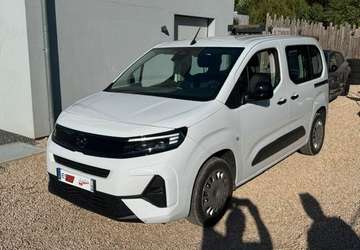 ? 5 places Diesel 100cv ELEGANCE Boite manuelle + pack hiver attelage gps mai 2026 2900km