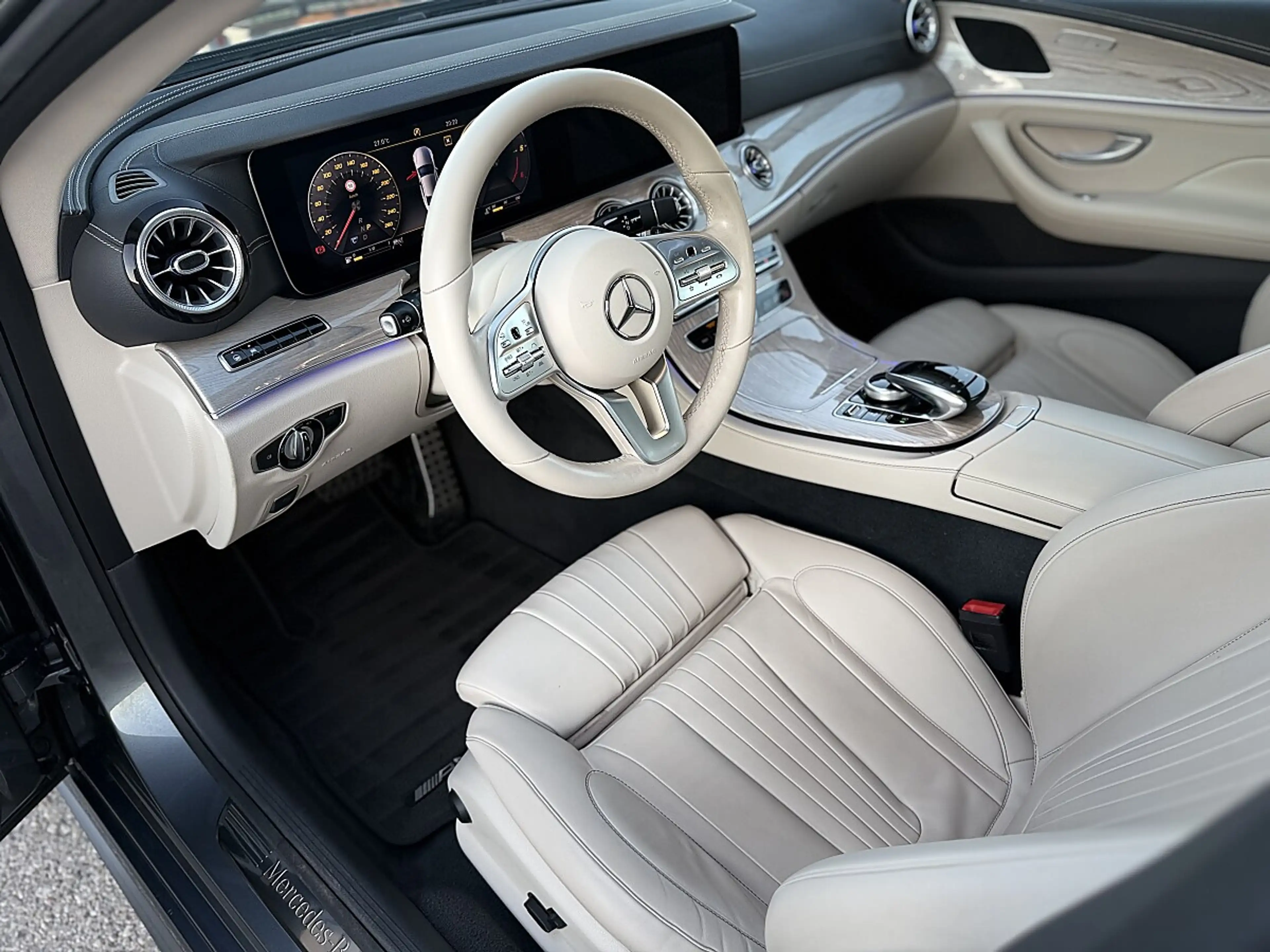 Mercedes-Benz CLS 400 d 4MATIC Aut. Amg — photo 15