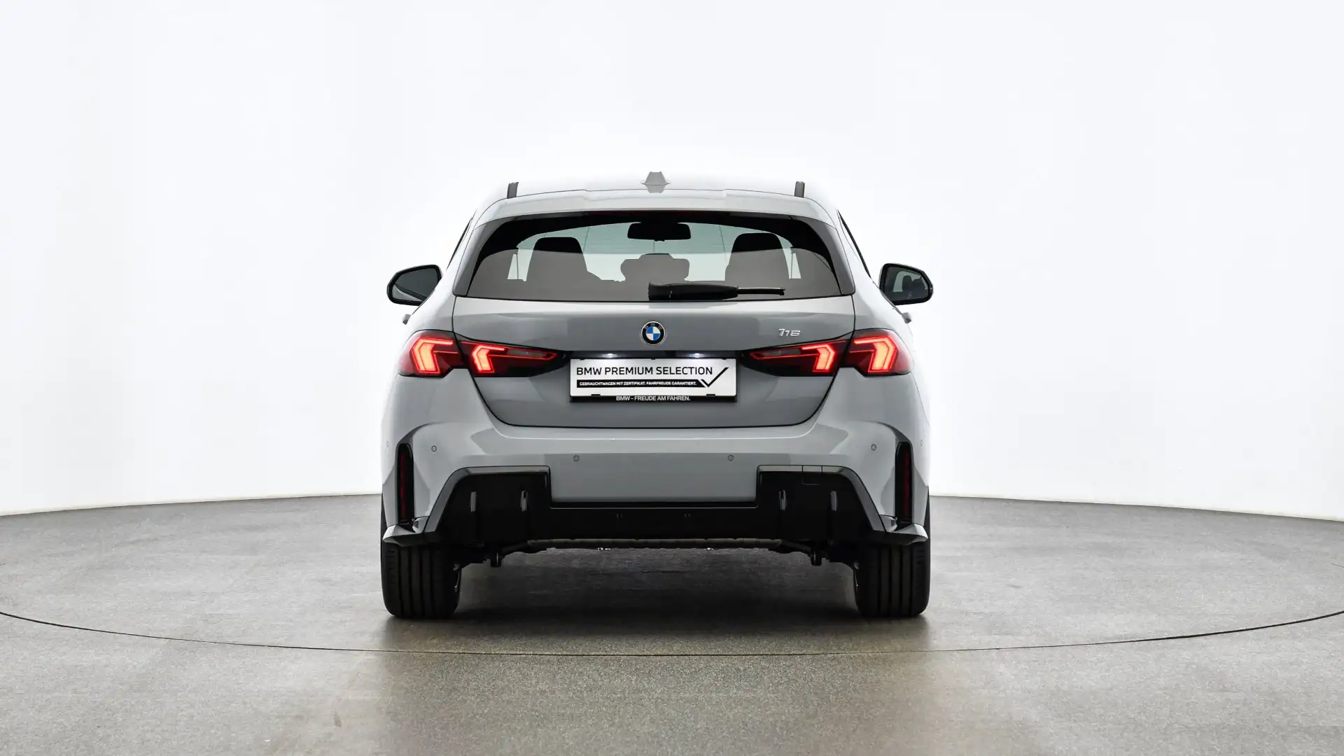 BMW 116 i Grau - 2