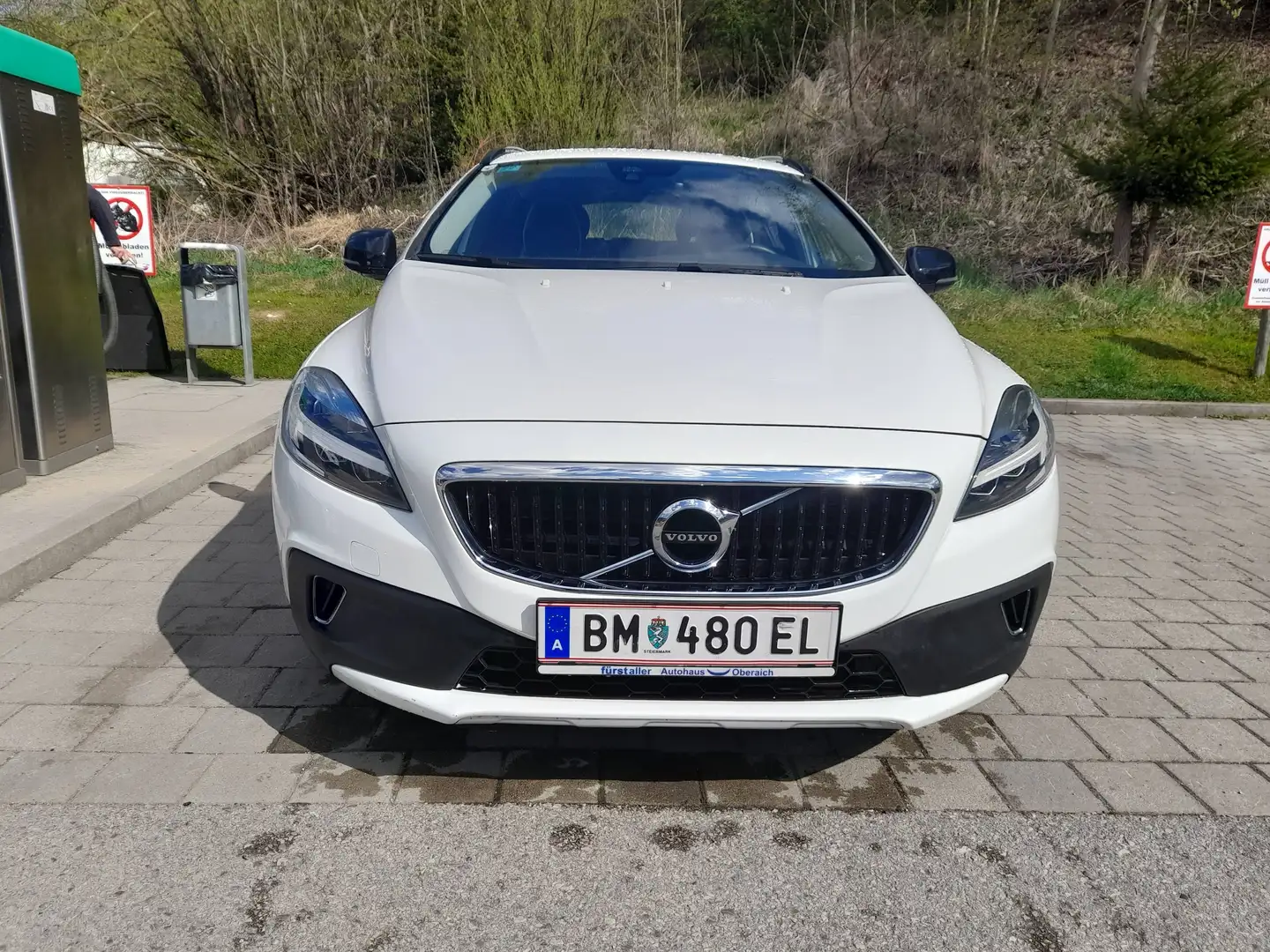 Volvo V40 Cross Country V40 Cross Country D2 Cross Country Edition Cross Country Edition Weiß - 2