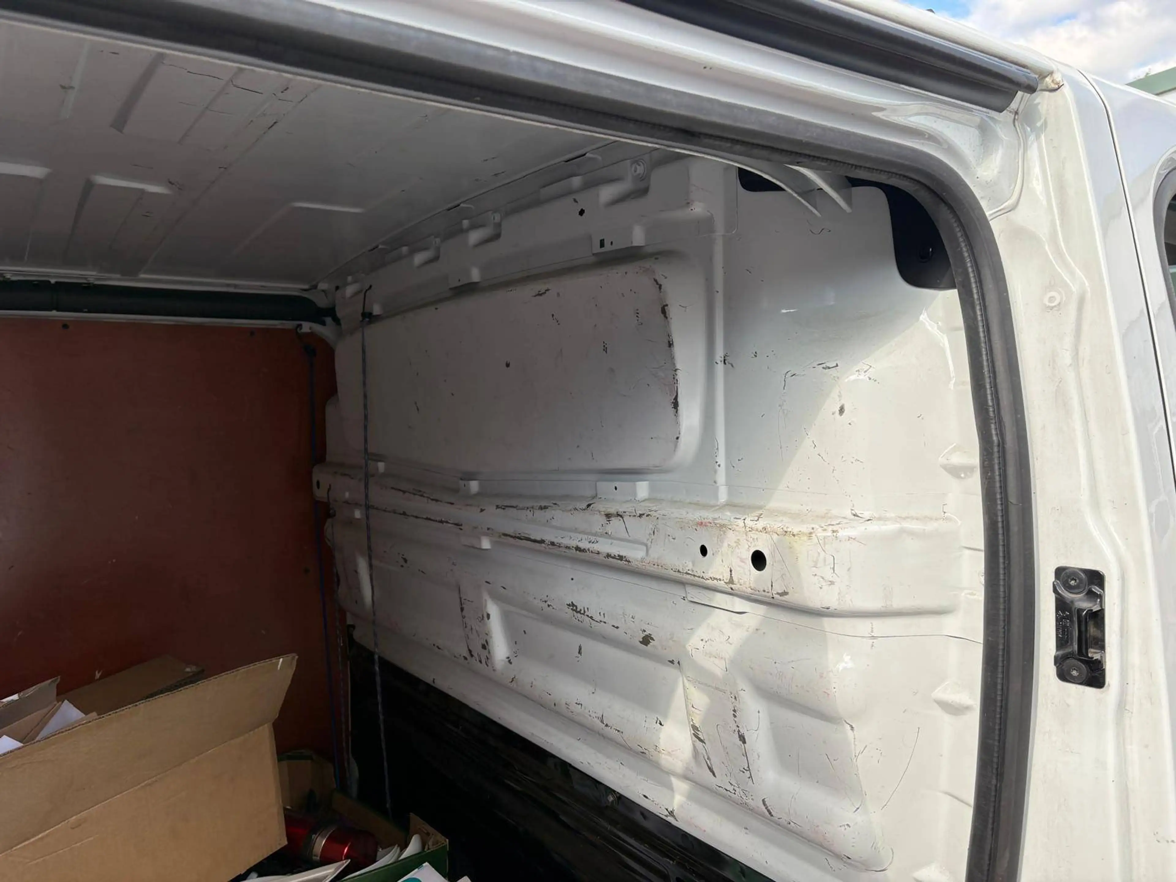 Renault Trafic 2.0 dCi 29 L2H1 Confort (EU6d) — photo 15