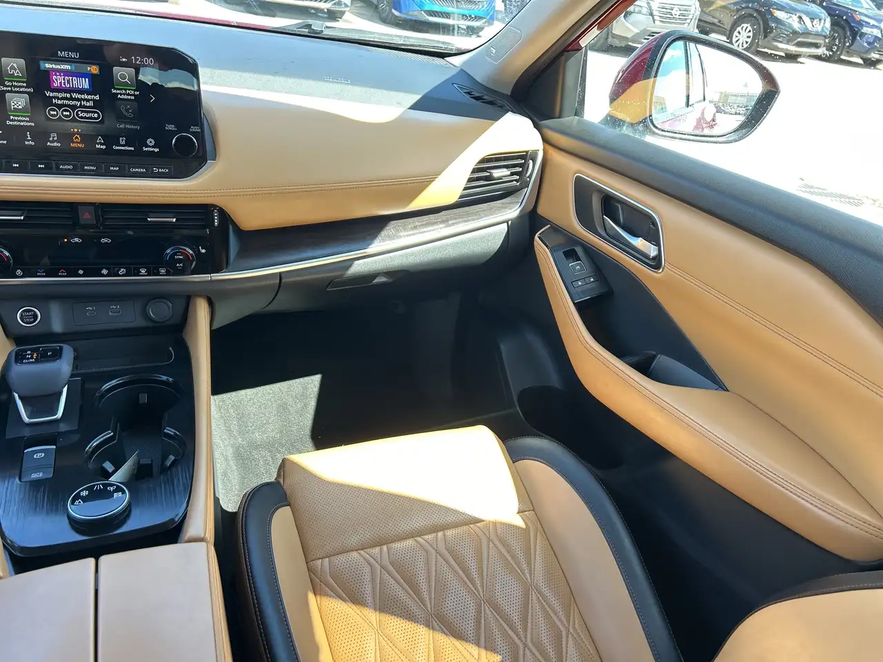 Nissan Rogue снимка Nissan Rogue