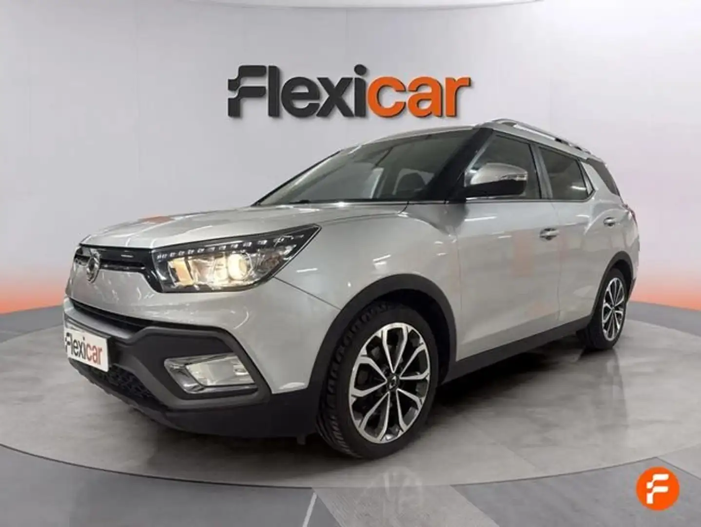 SsangYong XLV D16 Limited 4x2 Grau - 2